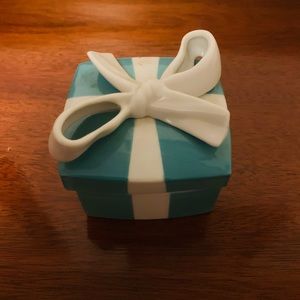 2” Tiffany Porcelain Box